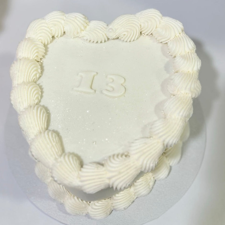 Small Vintage Heart Cake